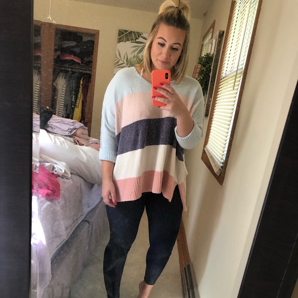Block colored long sleeve sweater